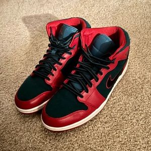Mens 12.5 Nike Air Jordan 1 Mid Teal/Red